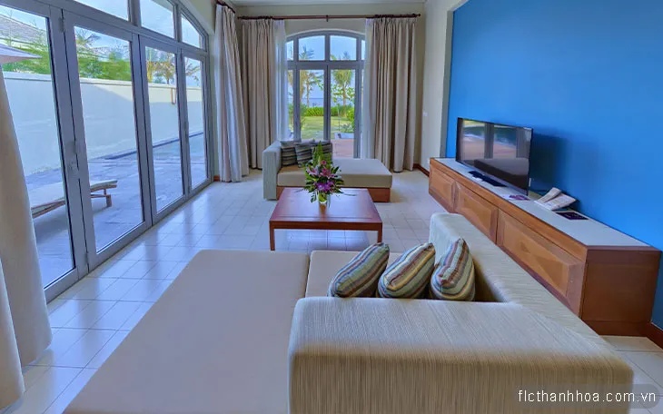 Pool Suite